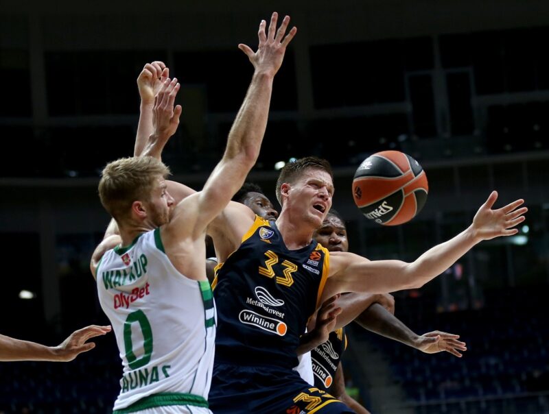 jonas-jerebko walkup