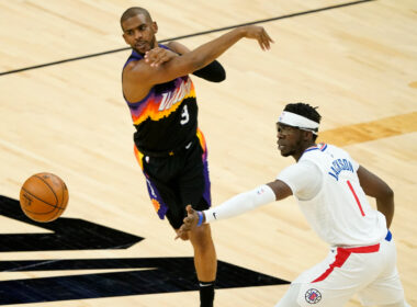 Finikso "Suns" grįžta į NBA elitą