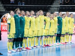 Lietuviai salės psaulio futbolo čempionatą pradėjo nesėkme