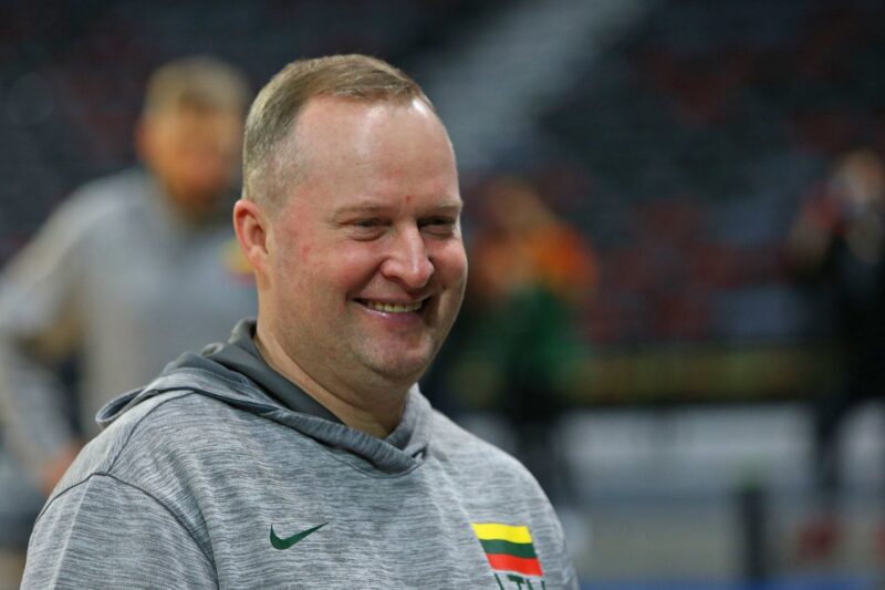 K.Maksvytis atskleidė kortas