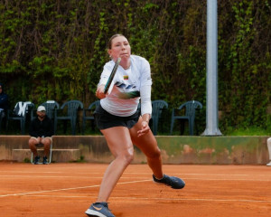 Andrė Lukošiūtė kartu su Naujosios Zelandijos tenisininke Elyse Tse